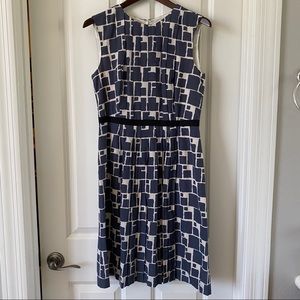Banana Republic 8 Shift Dress Navy and Cream Print
